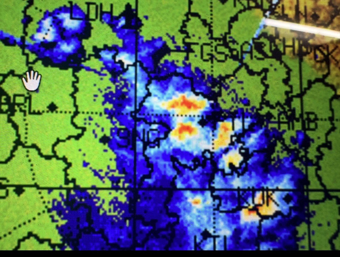 weathermansumit's tweet image. #Chandigarh #Panchkula #Mohali may see intense storm in next 1 hour again .. later the storm will extend into #HimachalPradesh as well
