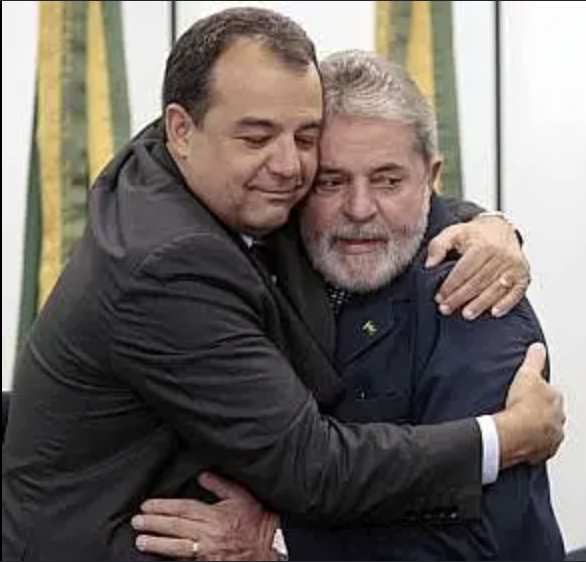 Real_doBrasil's tweet photo. @ivantuita Lula abraça o fascista Collor.
Lula Beija o Coronel Sarney.
Lula abraça apertadinho o ex presidiario Cabral.
Lula abraça Aécio. https://t.co/i6a2c8lMCG