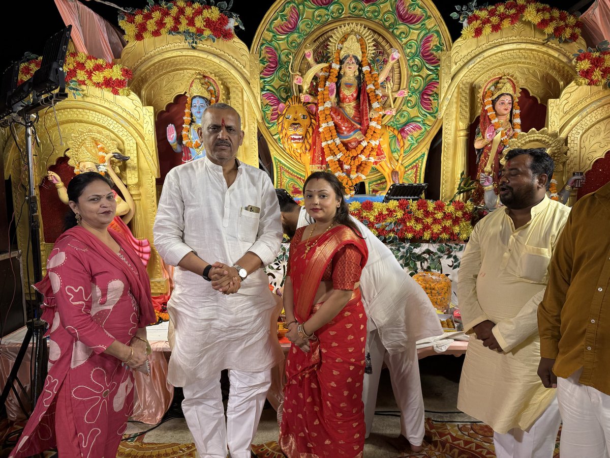 AmitabhBajpai's tweet photo. दिनांक 03.05.2026 को #यूनिटी_प्रीमियर_लीग #बॉक्स_क्रिकेट_टूर्नामेंट, फूलबाग में सम्मिलित होकर खिलाड़ियों का उत्साहवर्धन किया।
एवं विभिन्न स्थानों पर आयोजित वैवाहिक तथा अन्य सामाजिक कार्यक्रमों में शामिल हुए।
#UnityPremierLeague #BoxCricket #Foolbagh #SocialConnect #PublicLife #Kanpur
#Aryanagar