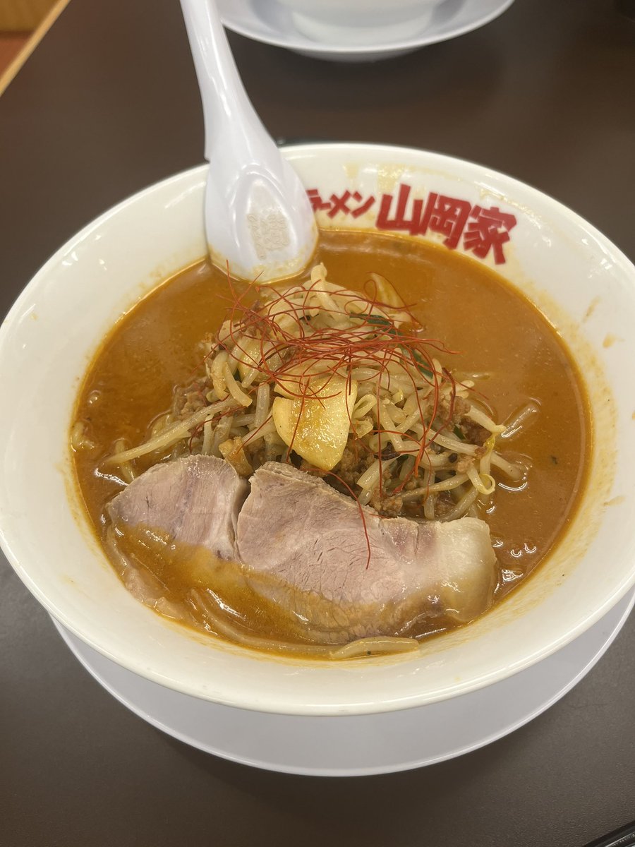 faaaa_bs's tweet photo. 味噌ラーメン山岡家 https://t.co/VlS1nvqKZW