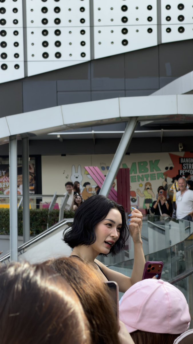 บึ๋ง tweet media