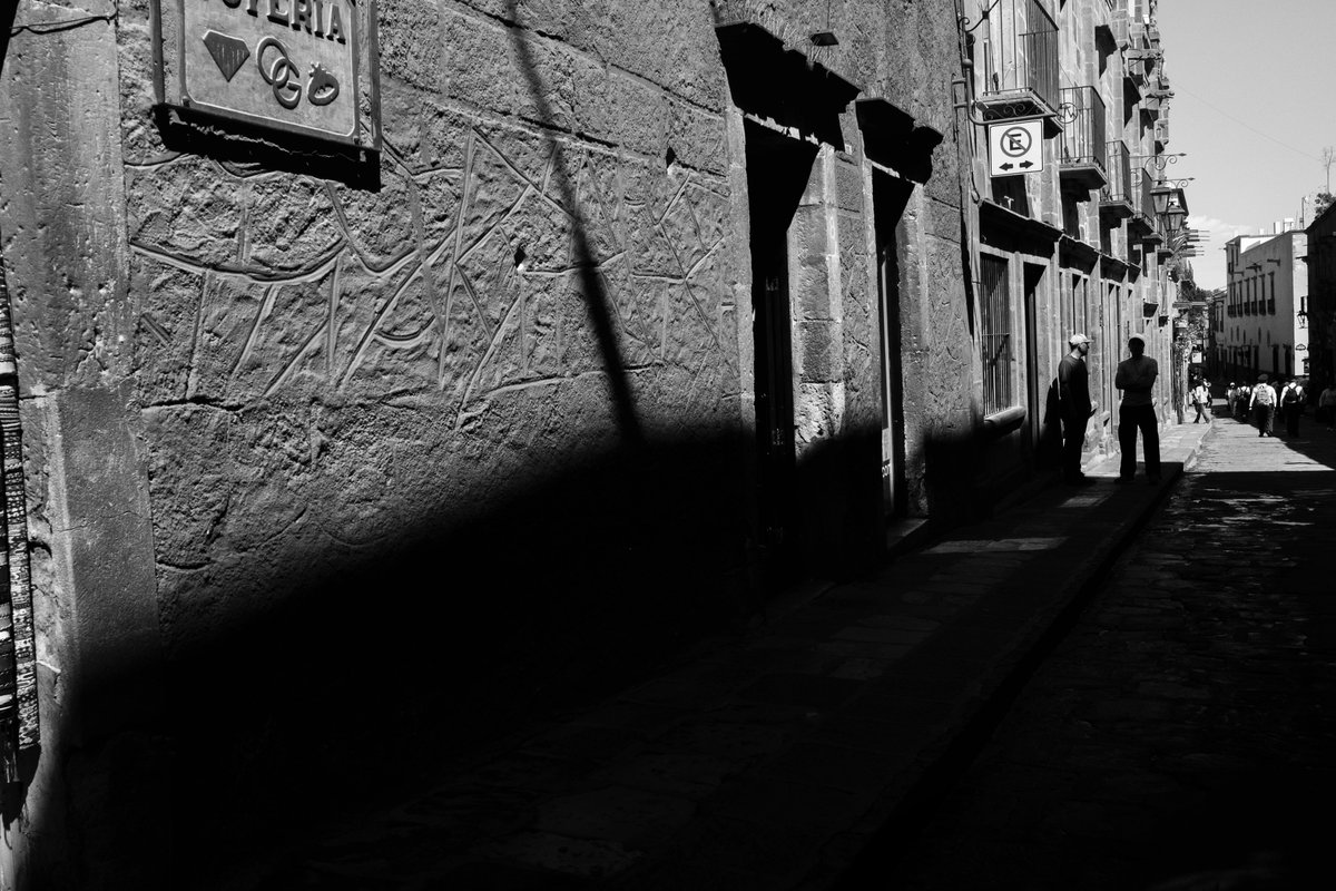 fridavoyager's tweet image. Double trouble II.

#blackandwhite #streetphotography #fujifilm