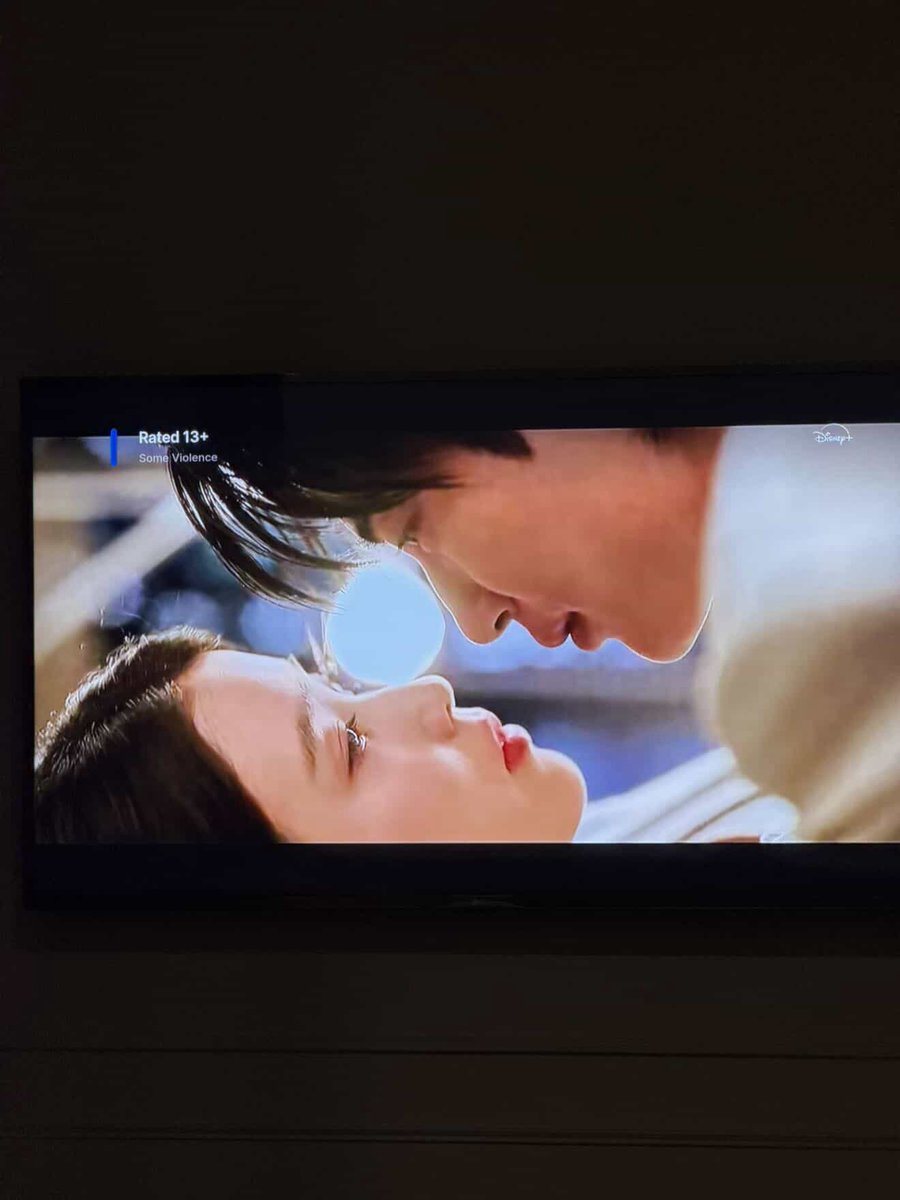 EMI THASORN OFFICIAL tweet media