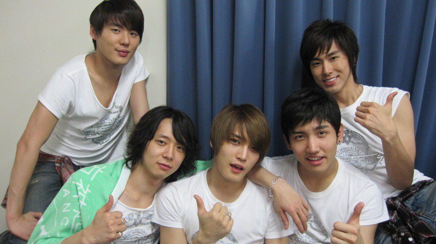 gravity 🌑 | jj zepp tour ‘26 💚 tweet media