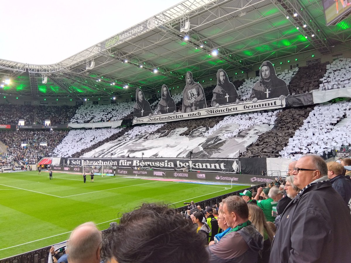 schnee@diefohlen tweet media