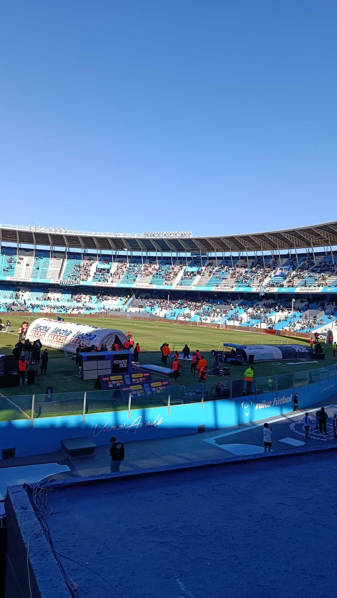 Se escucha Huracán tweet media