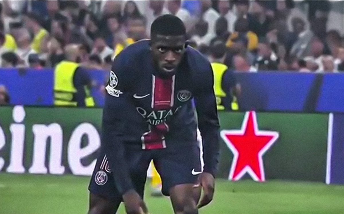 Dembele when his girl is taking off her shirt