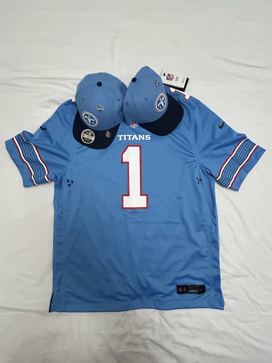 London Titan tweet media