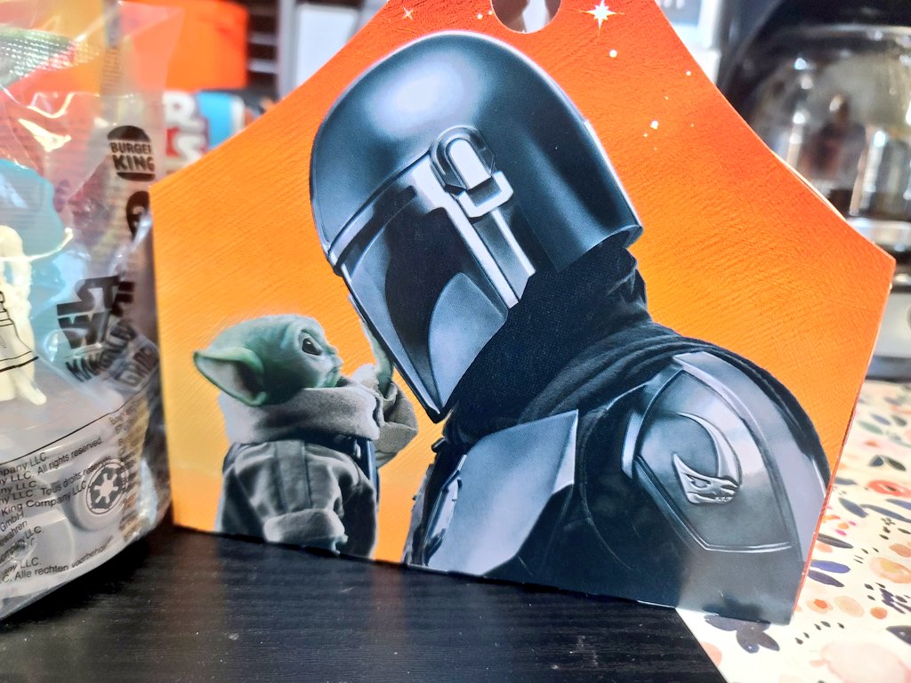 thisistheraybro's tweet image. Picked up a Mandalorian  &amp;amp; Grogu Happy Meal at Burger King!  🛡 🍔
#SharingSunday #SundayFunday