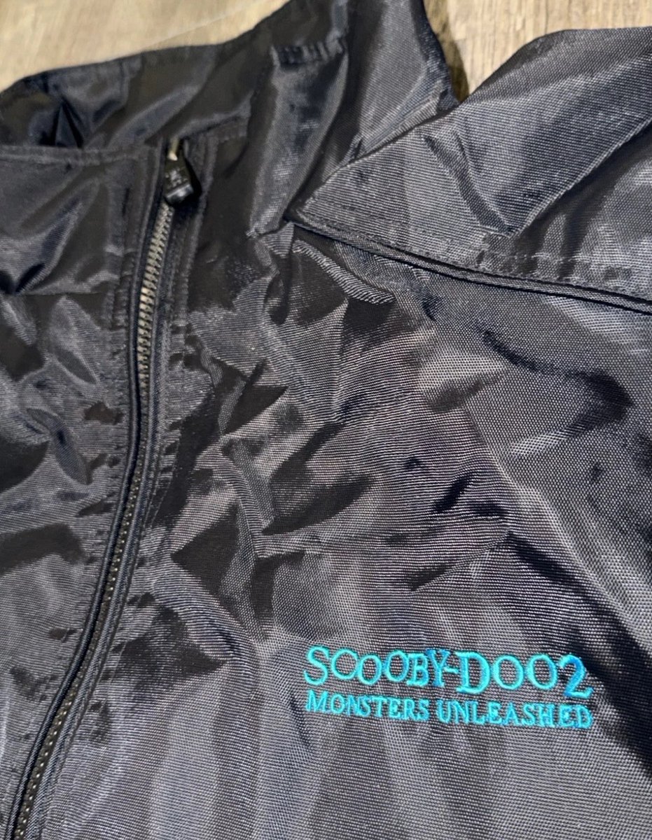 ScoobyDooFilms's tweet photo. Scooby-Doo 2: Monsters Unleashed crew jacket. 

(Source: https://t.co/FSzJ0SDOZM) https://t.co/pCj3rQVM5E