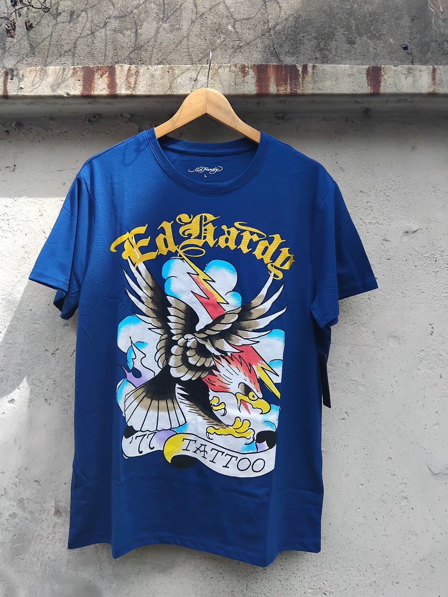 HappyFacesTag's tweet photo. 🔴 ITEM NAME:
● Ed Hardy T-Shirts

🔴 INFO:
● Tattoo designs
● 100% cotton
● Imported

🔴 COLOUR:
● Red
● Navy
● Ivory
● White
● Orange 
● Ivory (Joker)
● Black

🔴 SIZE:
● L

🏷️PRICE:
● ₦73,000

🔴 ITEM CODE:
● HFT121

📍AVAILABLE ONLINE VIA @happyfacestag. https://t.co/qpfRh8Ay5G