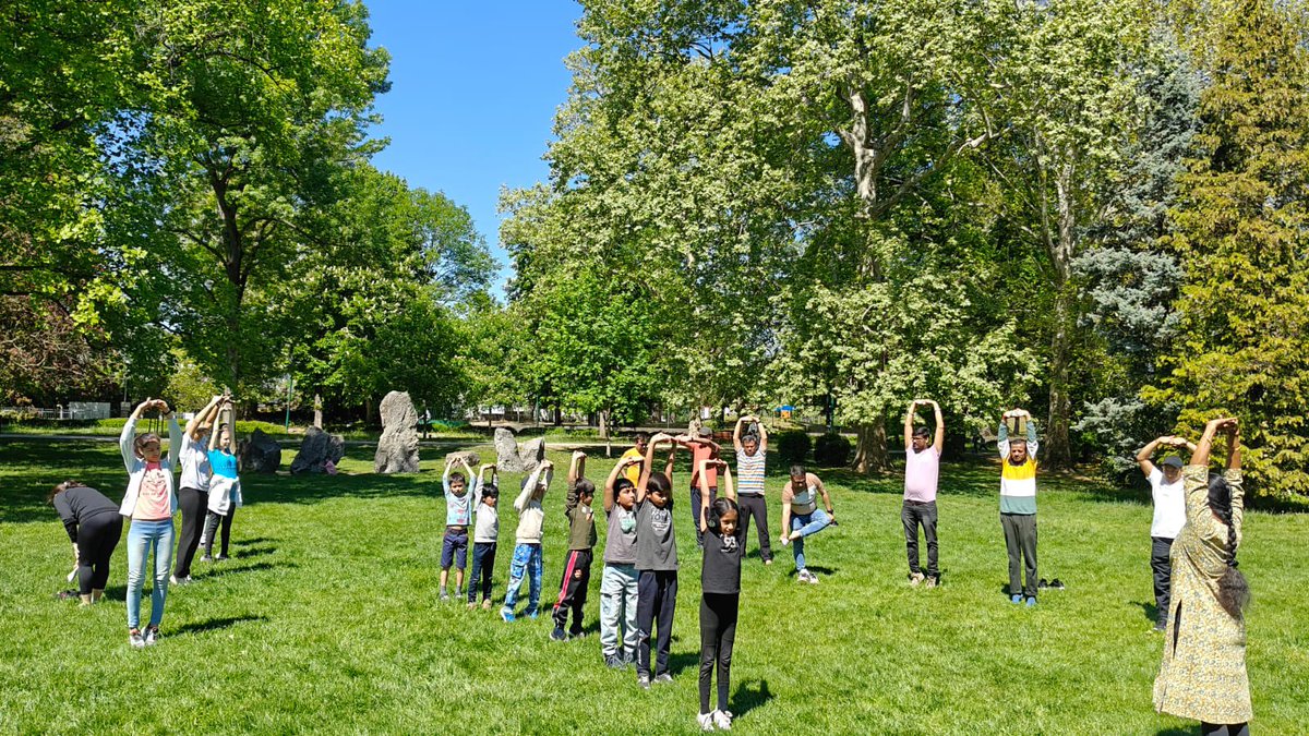 iccr_budapest's tweet image. #YogaEvent No. 49

As part of #IDY, a #yoga session was organized for #children and #seniors from the Indian community, led by yoga teacher Aravinda Kollipara-bringing generations together through wellness and harmony.

#IDYHungary26 #NemzetköziJógaNap26

@moayush @IndiaInHungary