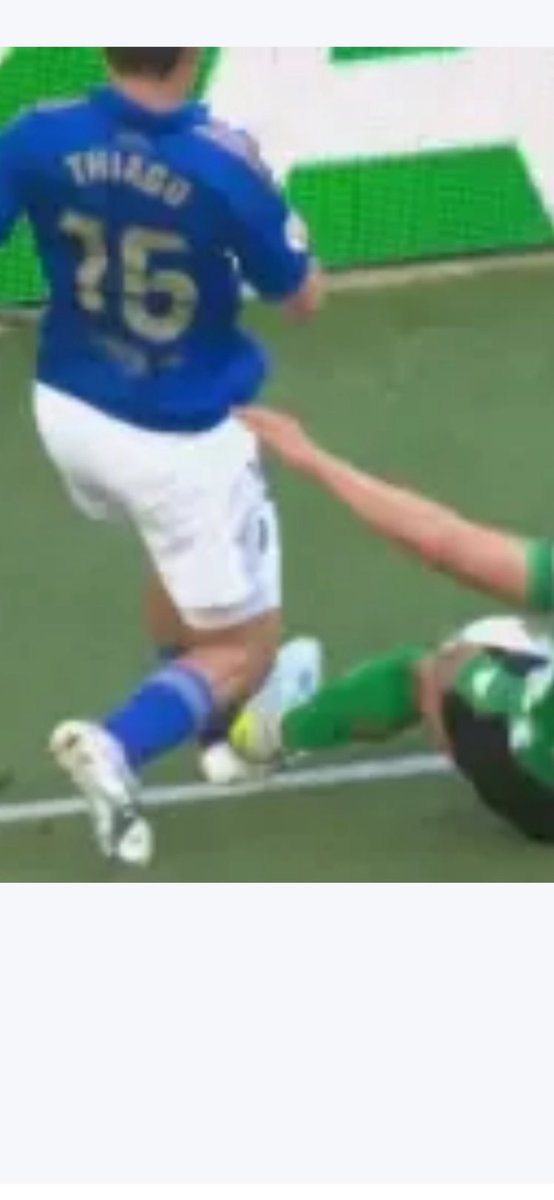 _AntonioDIsla's tweet photo. @rfef @LaLiga @RealOviedo Vaya, es el Real Oviedo, no hay penalty. ¡Estaréis satisfechos este año! Y el otro en el comité del centenario….
¡Qué buena temporada! https://t.co/R5Q1egEk7h