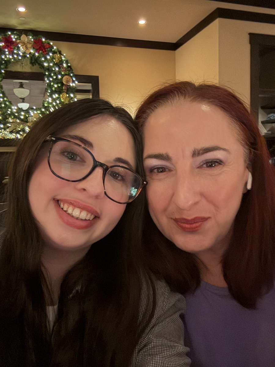mariana Z tweet media