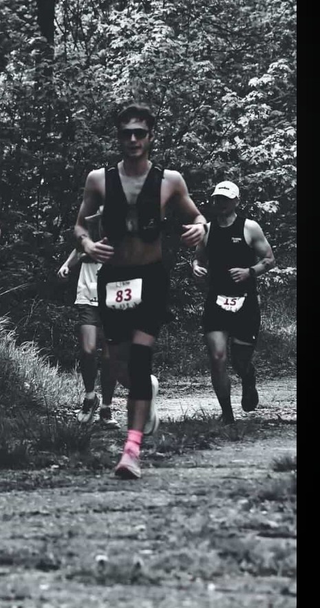 bosworth_alison's tweet image. The eldest and his girlfriend completed the Boughton Backyard Ultra as a team of two ..... I was support crew in-between laps, via the phone, from the living room .... 🤣

#BoughtonBackYardUltra
#Running
#Endurance