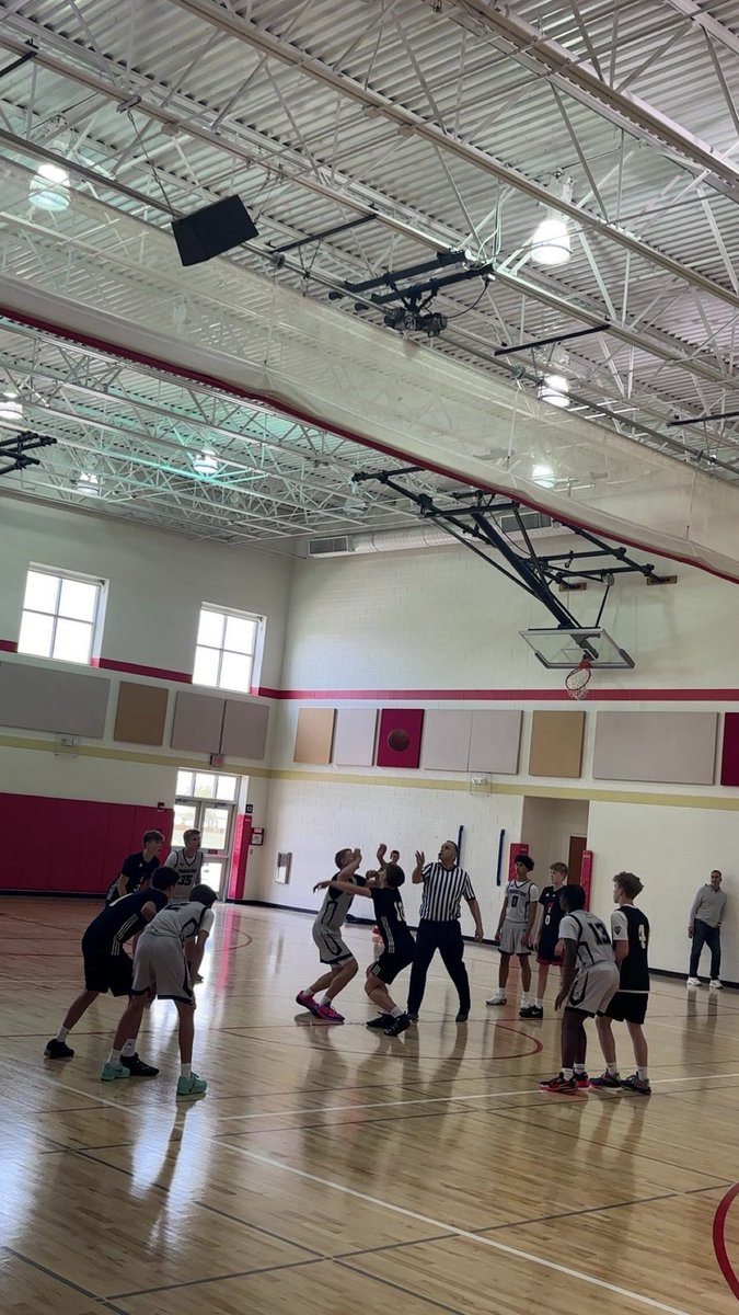 davisbroselite's tweet photo. 14U squad headed to the championship game in Fort Wayne, IN at the Gym Rats Run n Slam Tournament❗️ https://t.co/0uUG5k6hOC