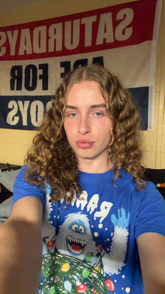 mads_default's tweet image. SATURDAYS FOR THE BOYS (i’m being performative) #gay #bi #lgbtq #fem #femboy #twink #straight #blonde #skinny #pretty