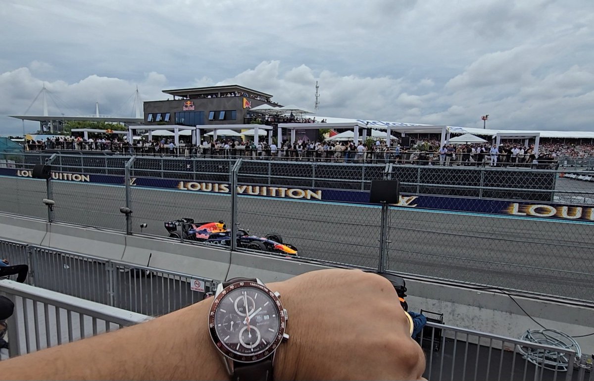 Caminatti's tweet image. It's #Carrera o'clock!
@redbullracing @TAGHeuer @redbull @Ford #F1 #MiamiGP #Miami #TagHeuer