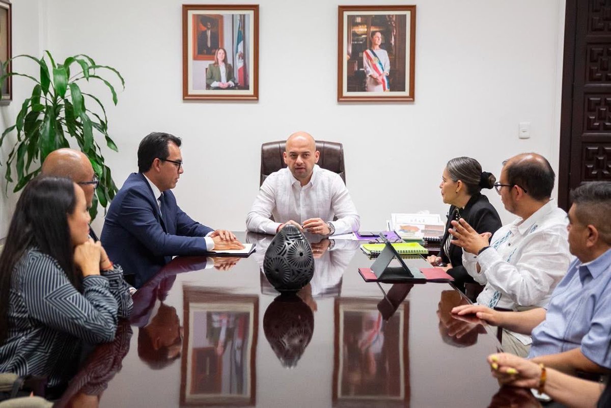 linea_caliente_'s tweet image. #Local | El Gobierno de Morelos y autoridades federales impulsan la creación de una Casa de Asesoría Jurídica Intercultural en Hueyapan, con el objetivo de garantizar acceso a la justicia para comunidades indígenas con enfoque cultural y respeto a los derechos humanos.

Este