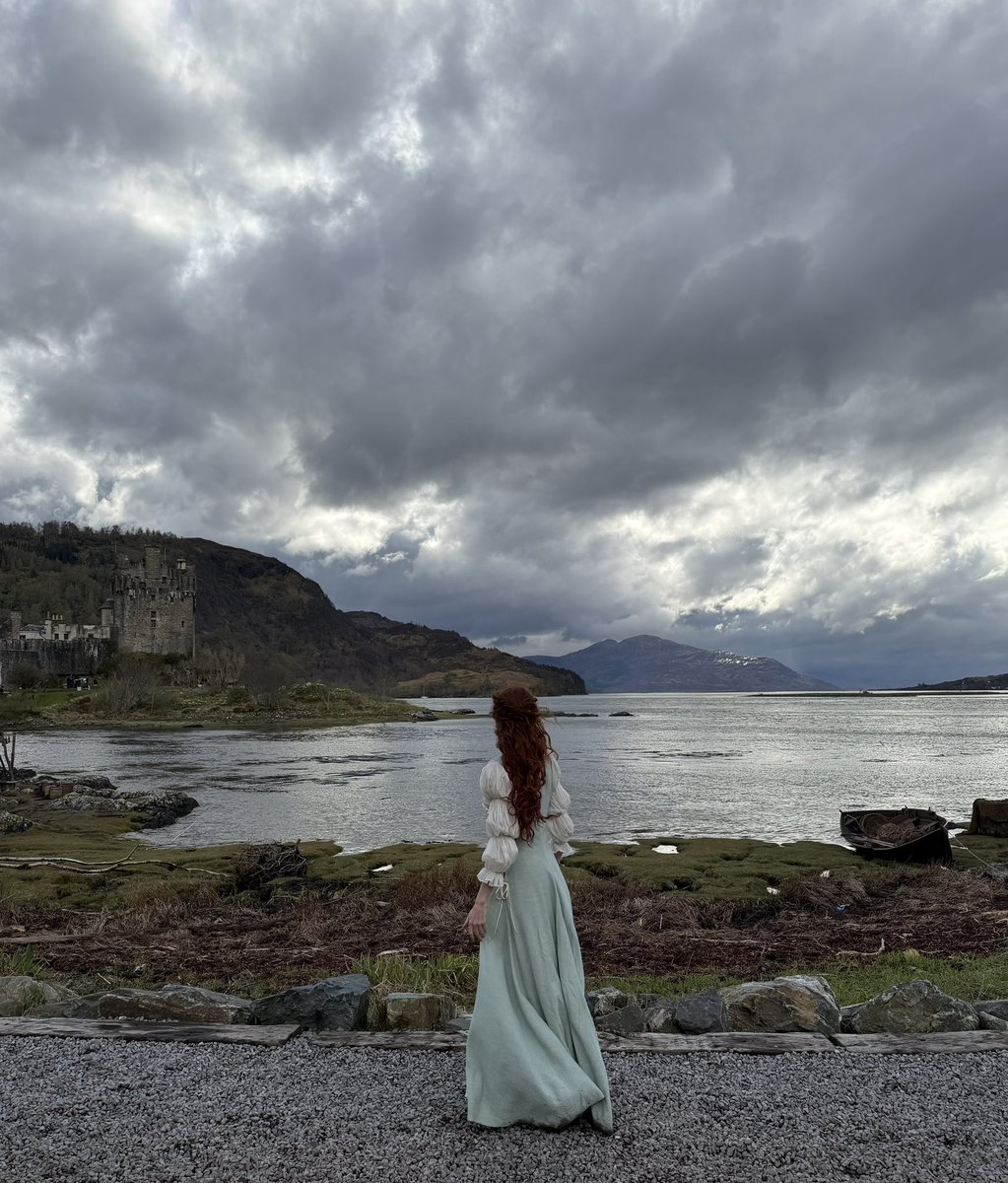 Karen Gillan tweet media