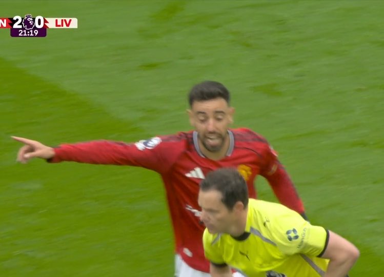 Troll Touchline tweet media