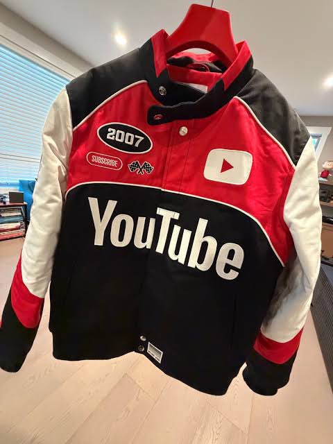 Chloe tweet media