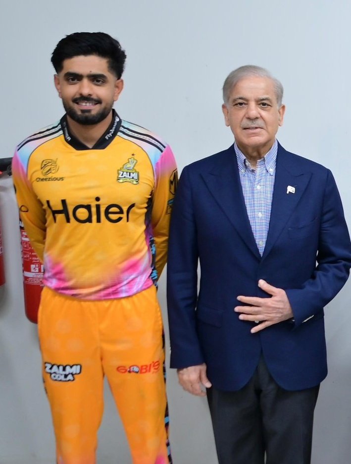 میاں عامر 🦁 tweet media