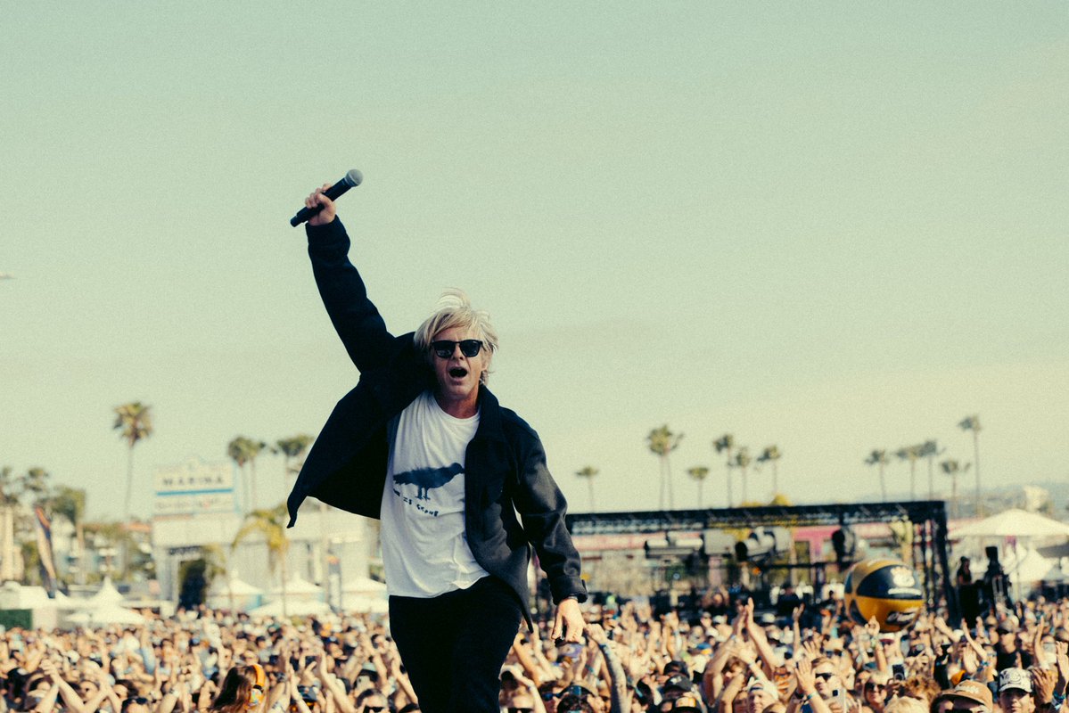Switchfoot tweet media