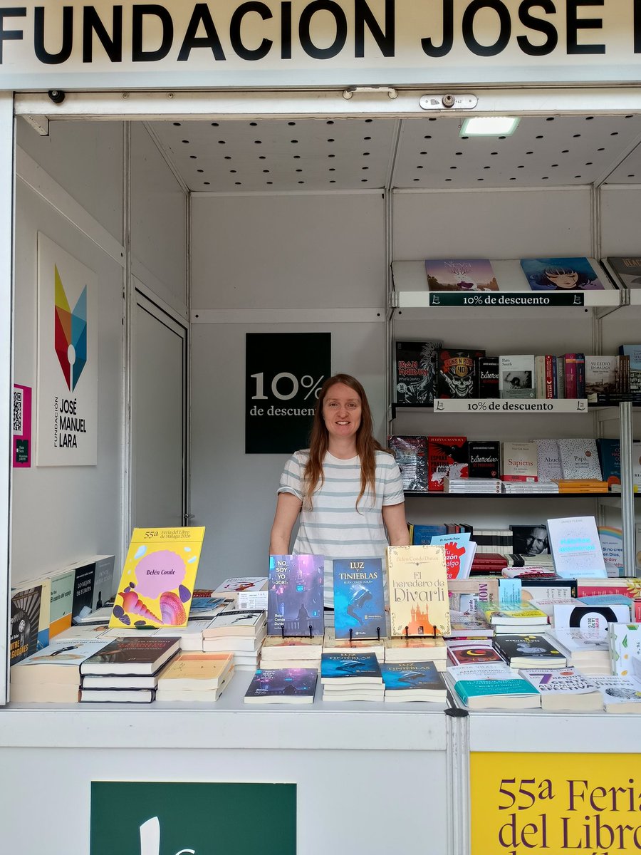 BelcondeAutora's tweet image. Un día fantástico en la Feria del Libro de #malaga! Reencuentros, entrevistas inesperadas y muchos momentos divertidos! Gracias a todo@s por darle una oportunidad a mis historias!! Gracias también al fantástico equipo de @casadellibro! Siempre encantada de estar con vosotros. ❤️