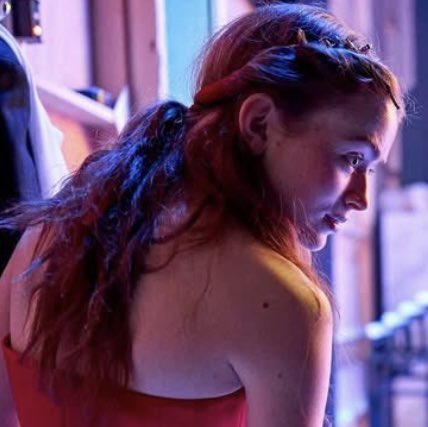 b🐝- MET SADIE SINK tweet media