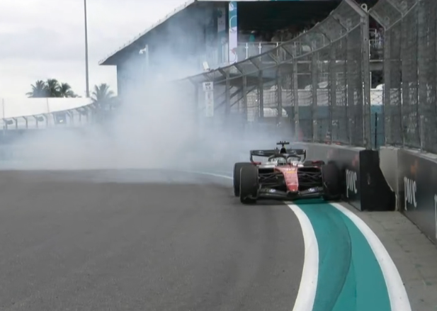 QUE ZICA! Leclerc rodou na volta final, caiu de P3 para P6