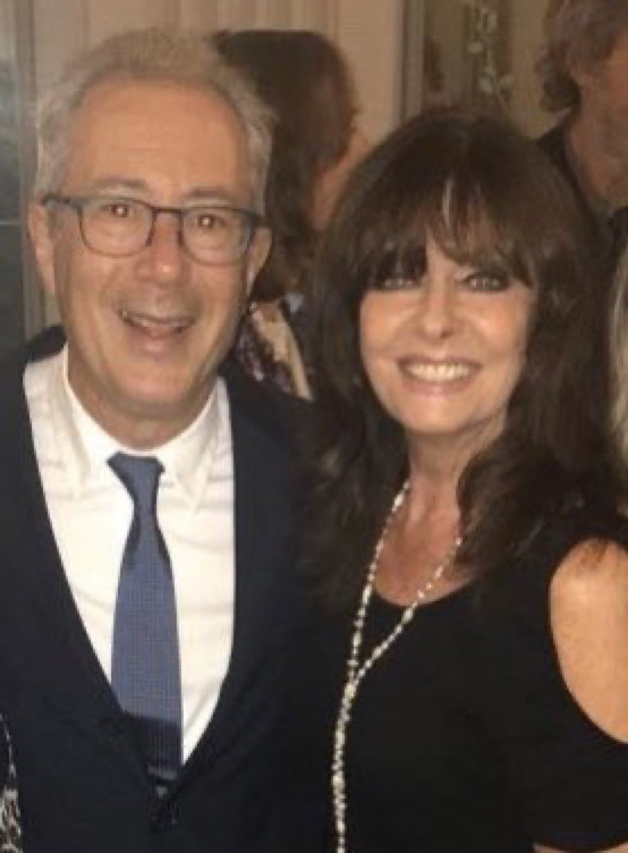 vickimichelle's tweet photo. Happy Birthday Fabulous Ben Elton. Great comedian, writer, actor director and lyricist. Lovely man. So many brilliant shows to his credit. Hope you’re having a fab day. #BenElton #TheYoungOnes #Blackadder #MrBean #WeWillRockYou #UpstartCrow #LoveNeverDies #SundayThoughts https://t.co/SX6NyAOKwD
