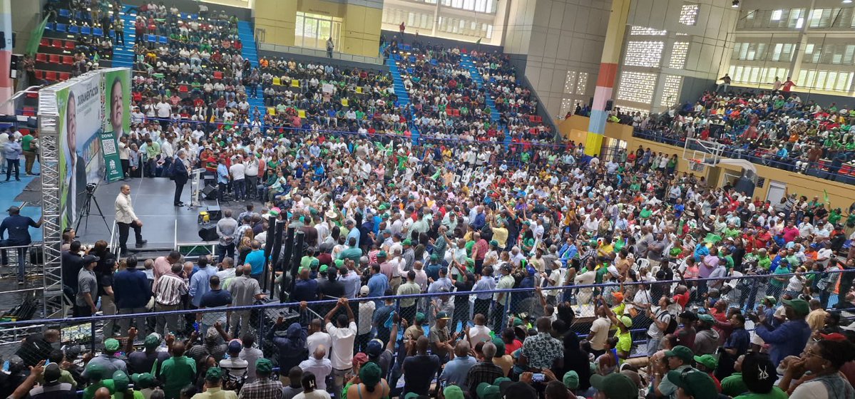 Una provincia más que se convierte en Verde, BARAHONA. Leonel juramenta cientos de miembros y dirigentes del PLD y el PRM. La meta es sacar a este grupo de corruptos del poder . LEONEL PRESIDENTE 2028.<a href="/fpcomunicaeuro/">Fuerza Del Pueblo - Europa</a> <a href="/SecretariadeUl1/">Secretaria del Dominicano en el Exterior</a> <a href="/PLDenlinea/">PLD</a> <a href="/redesFPeuropa/">Redes Fuerza del Pueblo Europa</a>