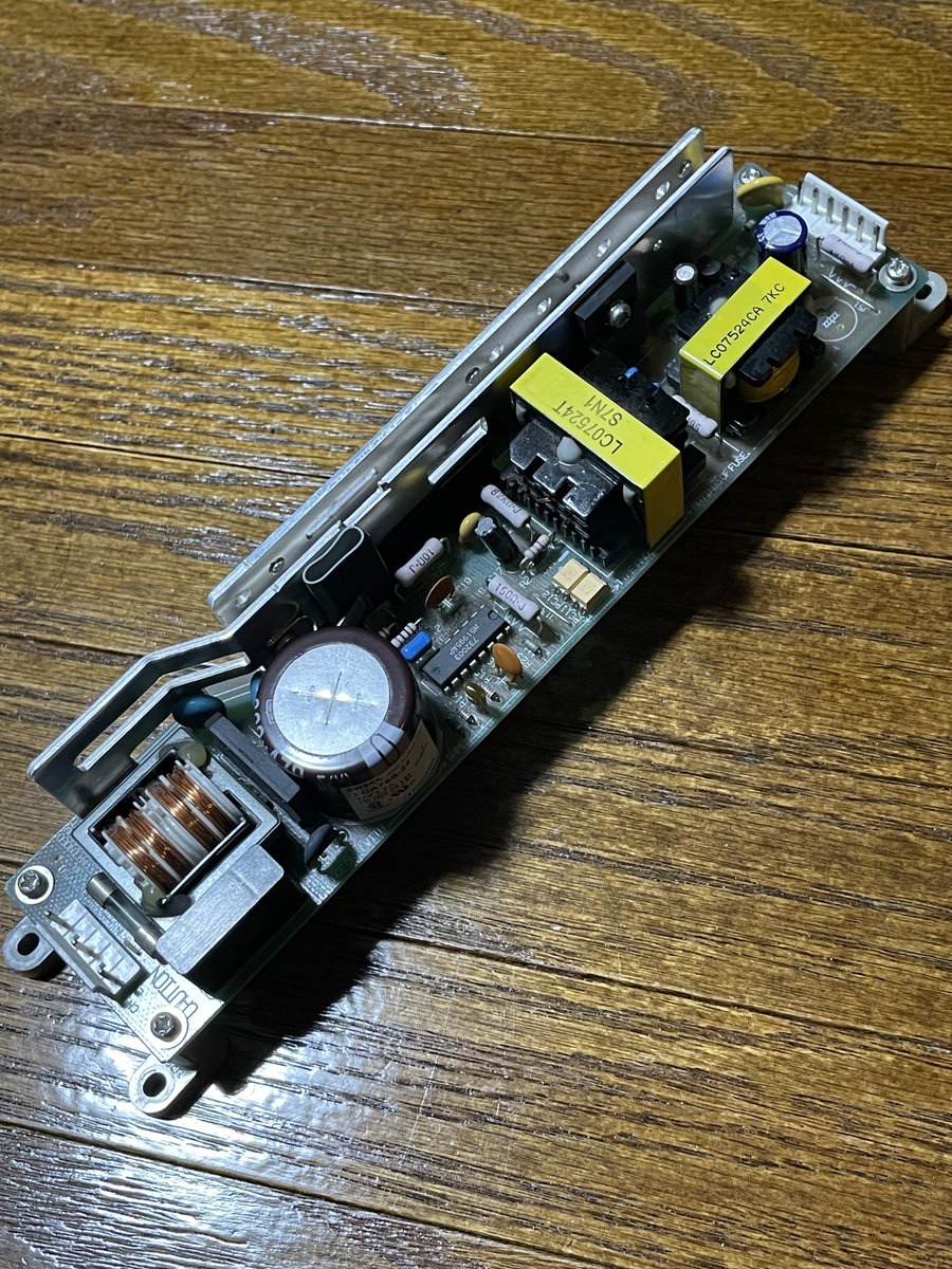 たけなりん tweet media