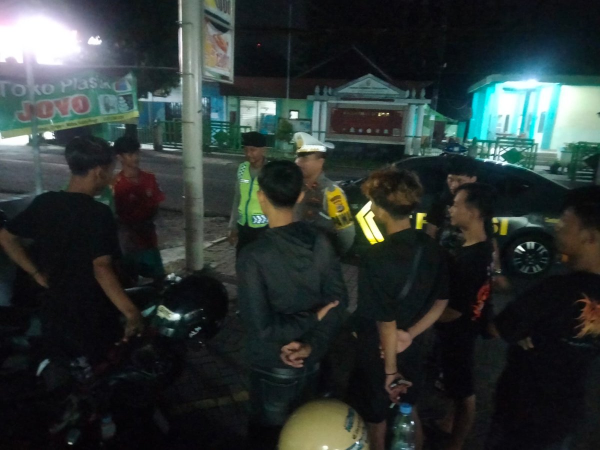 Humas Polsek Wates tweet media