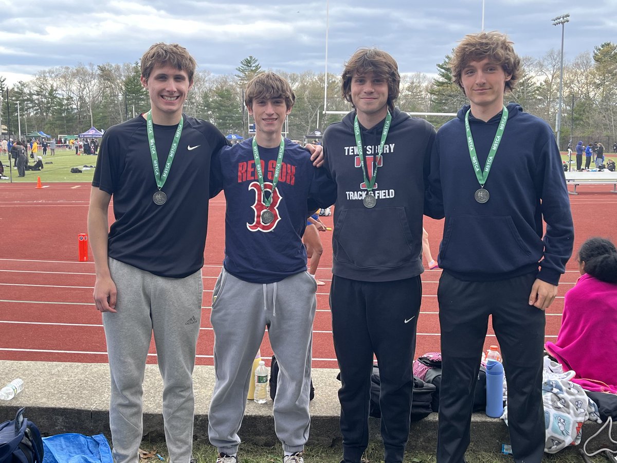 robcat99's tweet photo. @TewksTrackandXC D4 4x800 2nd place team! https://t.co/WCxJcq3QDw