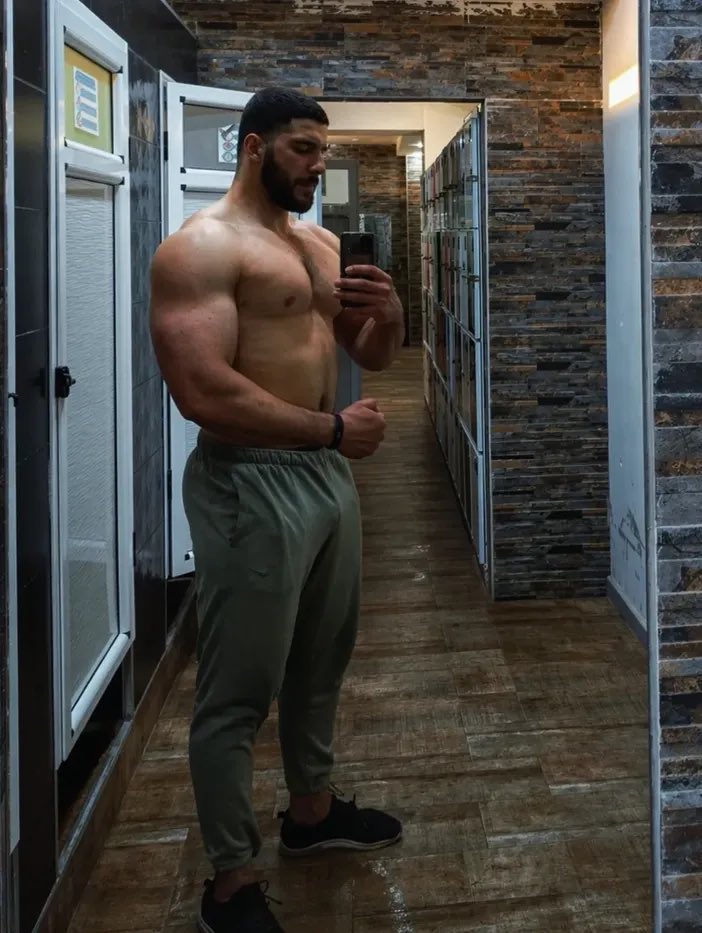 thickbelt1 tweet media