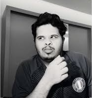 قبل أمس فكيت يد اخوي بالغلط
واليوم فكينا عنها الشال ع أساس تشافت
بس المصيبه صار مايستخدمها نهائي كأنها مو موجوده!!!
مبدئياً شكلي فصلت الأعصاب معها