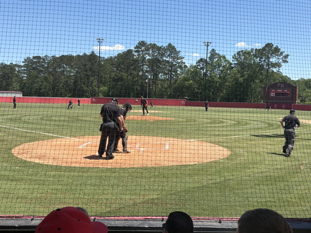 Curly022's tweet photo. Sunday HS Baseball in Louisiana!  Lakeshore HS and Eagle Commit Mason Maldonado in action.  Game Three!  80 and Sunny in Pearl River, LA.! https://t.co/lKr4nGP1Q3