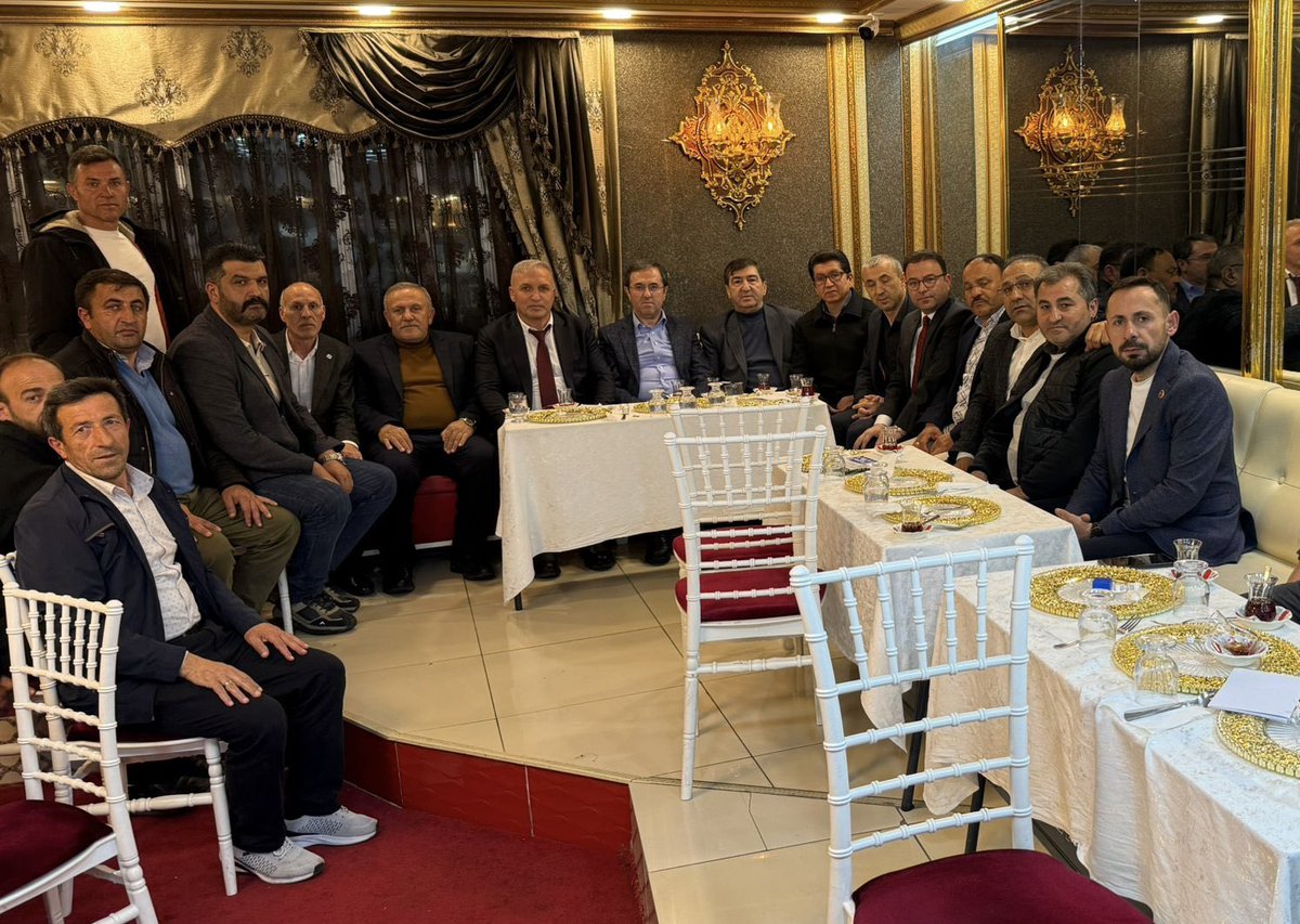 Aynı dava uğrunda gönül verdiğimiz kıymetli dostumuz Ramazan Altuntaş’ın oğlunun düğün merasimine katılım sağladık.

Sarıyer Kaymakamımız Sayın Metin Maytalman, Ordu Altaş TV İstanbul Temsilcisi Sayın Murat Doğan, ASİAD Genel Başkanı Sayın Yücel Yalçınkaya, Beylerli Dernek