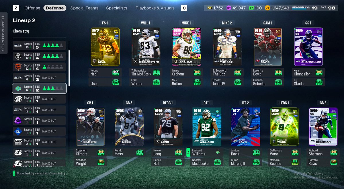 Pab1o56's tweet photo. Rate my squad? 20hawks 20raiders 20 bears... @Zirksee @SwiftYouTube_ https://t.co/LezPeiuqbp