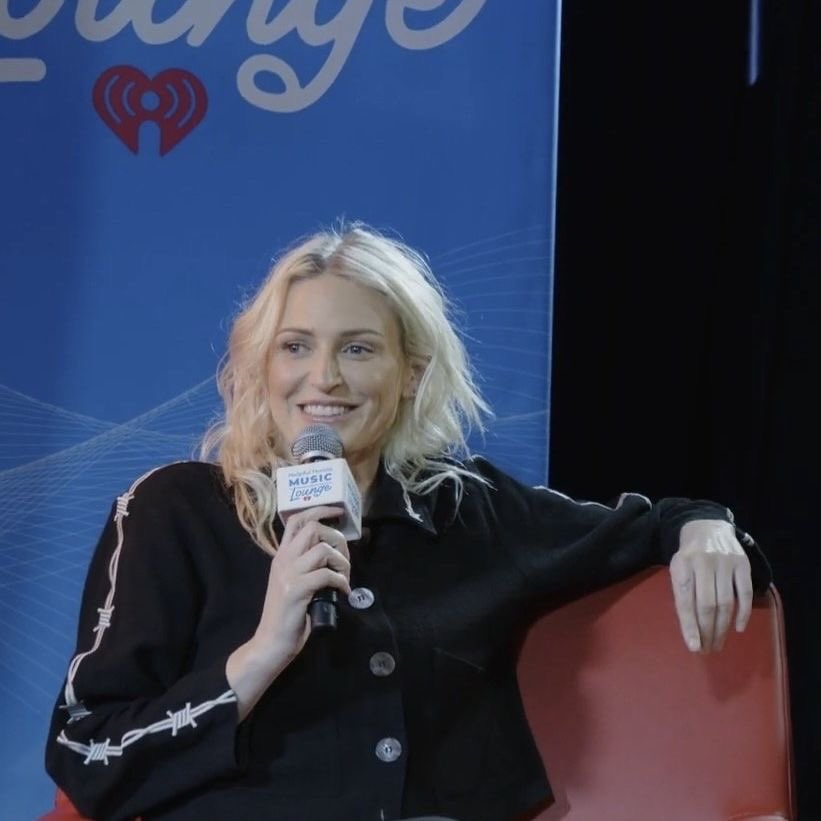 calcinha suada da emily armstrong tweet media