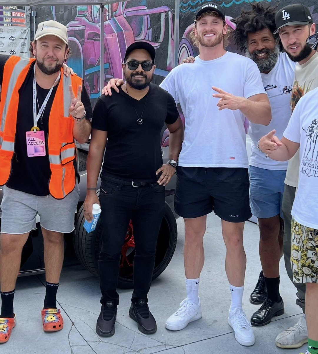 UNCLE 🏴‍☠️ EDDIE 🫵😹 tweet media