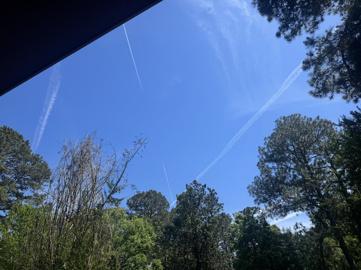JoeysGaPeach's tweet image. The sky was crystal clear until about 30 minutes ago! 😡 #cloudseeding #weathermodification MAKE IT STOP!!!