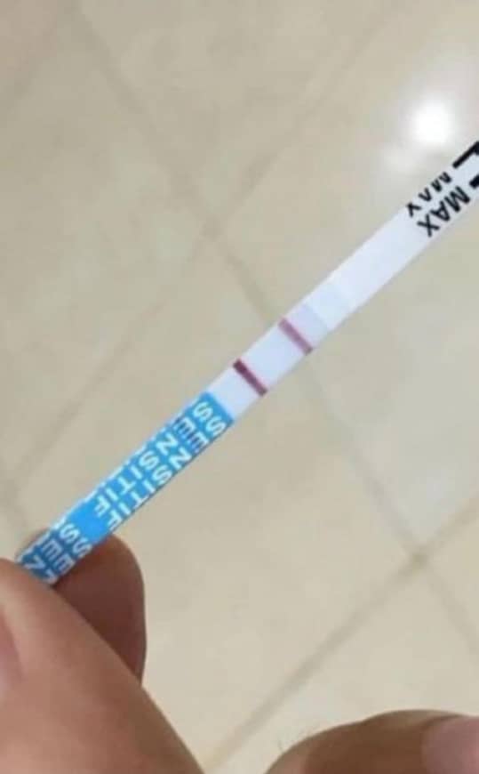 This girl has wounded me. I don't have money for pampers 😭😭

She sent me this. It is negative, right?