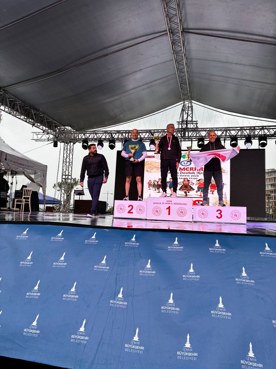 turanates_'s tweet photo. Birinci Balkan Dostluk Koşusunda, 10 Km'yi 45.36 dakikada (4.41 Pace) bitirerek yaşta İkinci oldum. Antremanlarımda  hep yanımda olan Takımım 🅰️🅰️ İzmir'e teşekkürler. https://t.co/n5QBBYl8o7