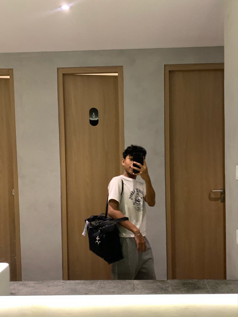 h_anzo2's tweet photo. Alo jogja , again🤏🏻 https://t.co/WW2dd1HIb8