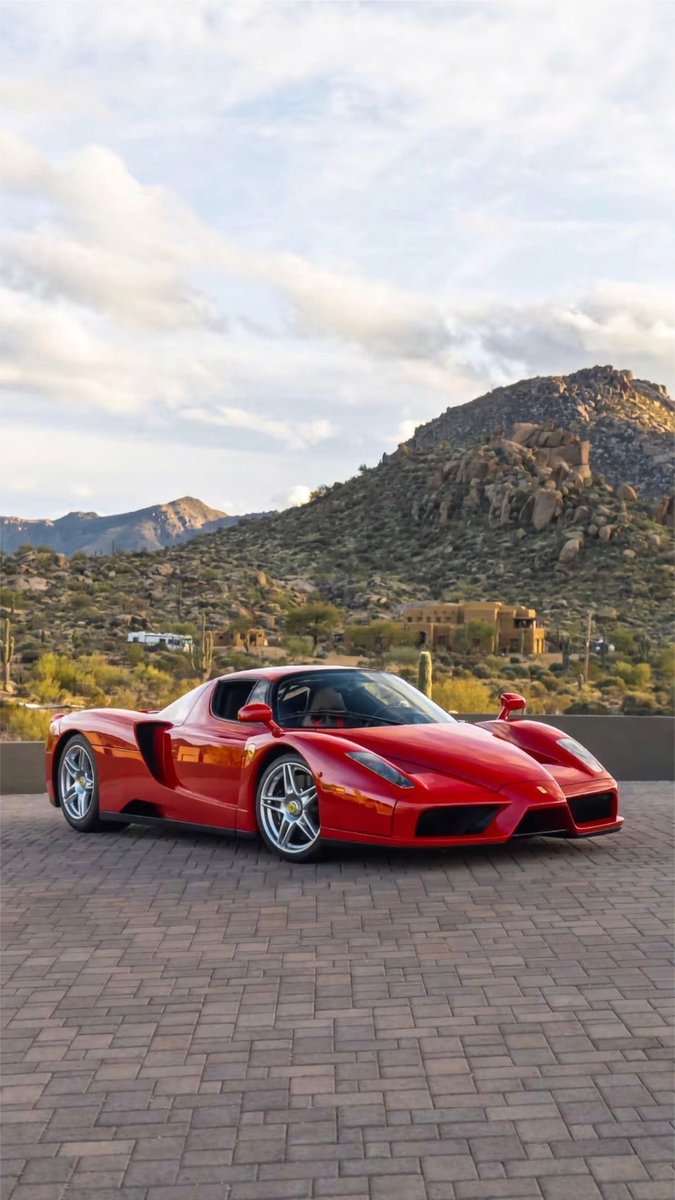Retromania4ever's tweet image. ✅⬜🟥 2003 Enzo #Ferrari