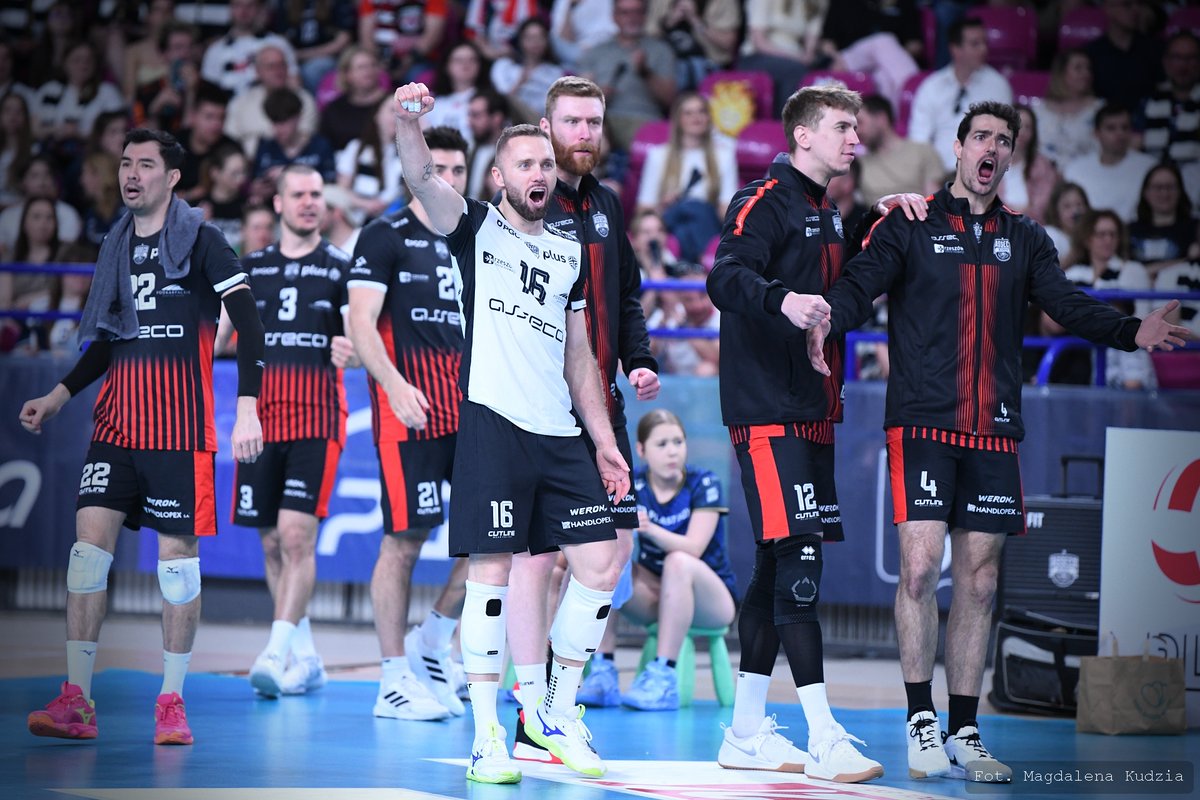 Matleenka's tweet photo. 📷PlusLiga: PGE Projekt Warszawa - Asseco Resovia Rzeszów ➡️

https://t.co/F8Ec6ZQ3rs https://t.co/n3RCGXJ7IZ