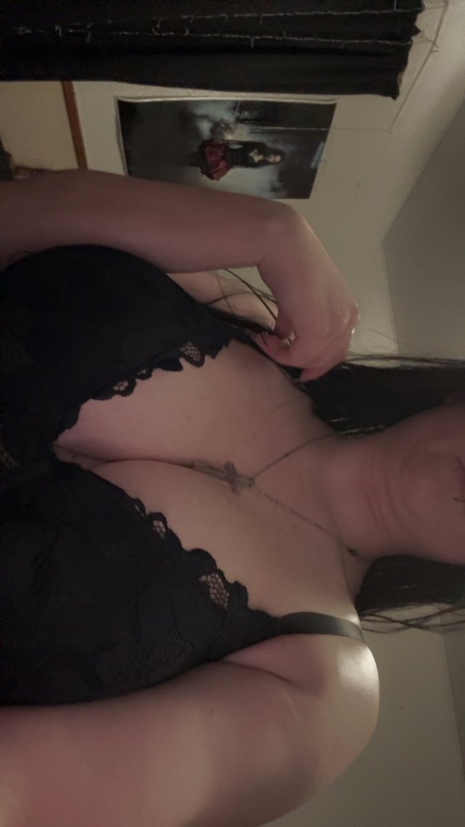 wednesday addams🖤🖤 tweet media